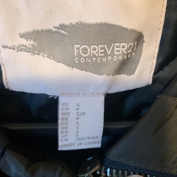 ❌SOLD❌Bomber jacket - Picture 4 of 4